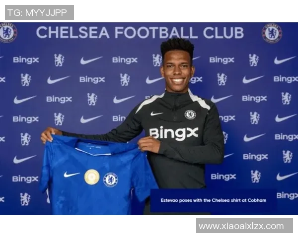 足球明星生活照背后的真实故事与魅力展现